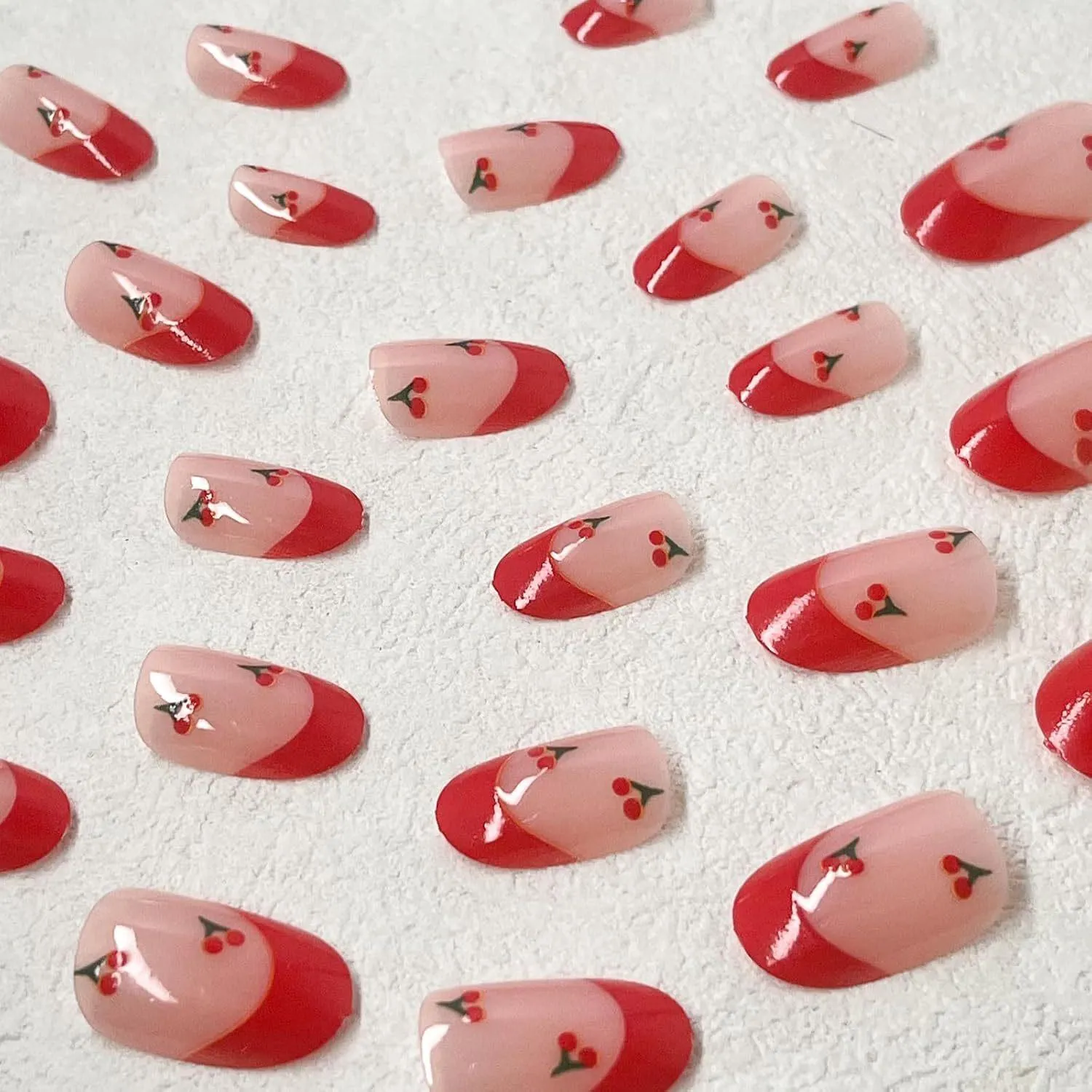 24pcs Glossy Red Almond Press detail image 3