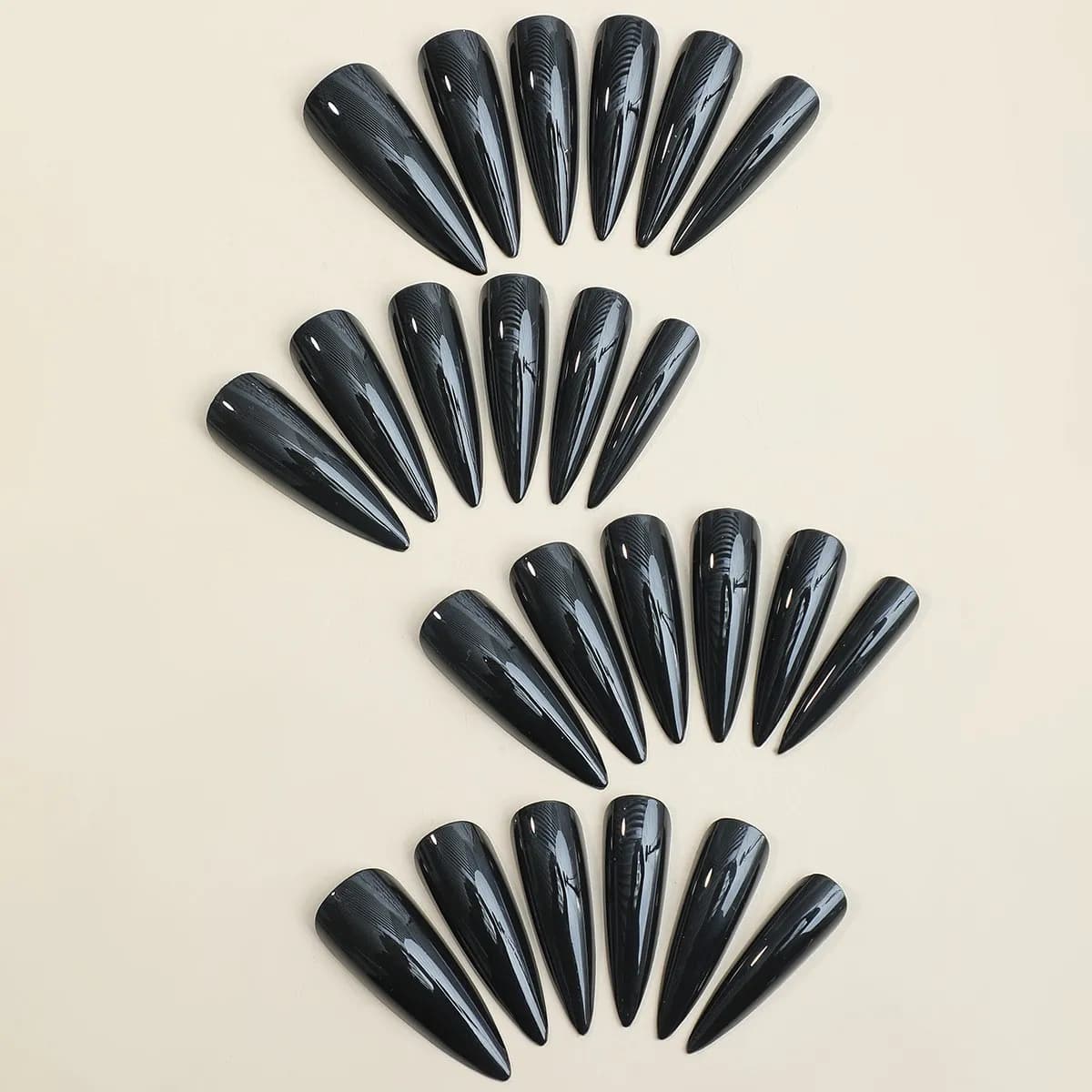 24pcs Long Stiletto Shaped Black False Nails Set detail image 3